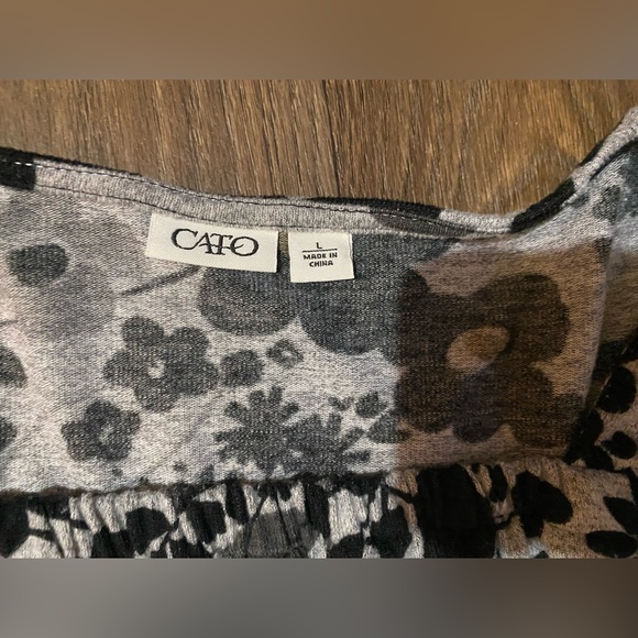 Cato Black and Gray Floral Blouse - Picture 6 of 6